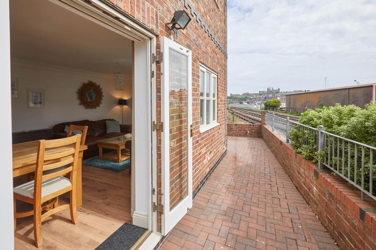 Host & Stay - The Railway Retreat Whitby Buitenkant foto